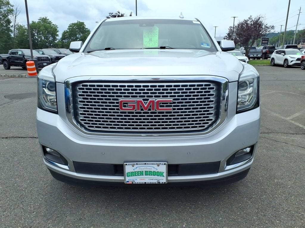2017 GMC Yukon — side profile view