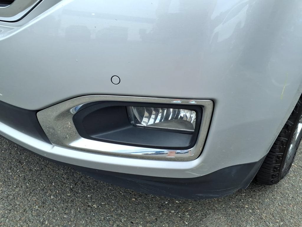 2017 GMC Yukon — detail view