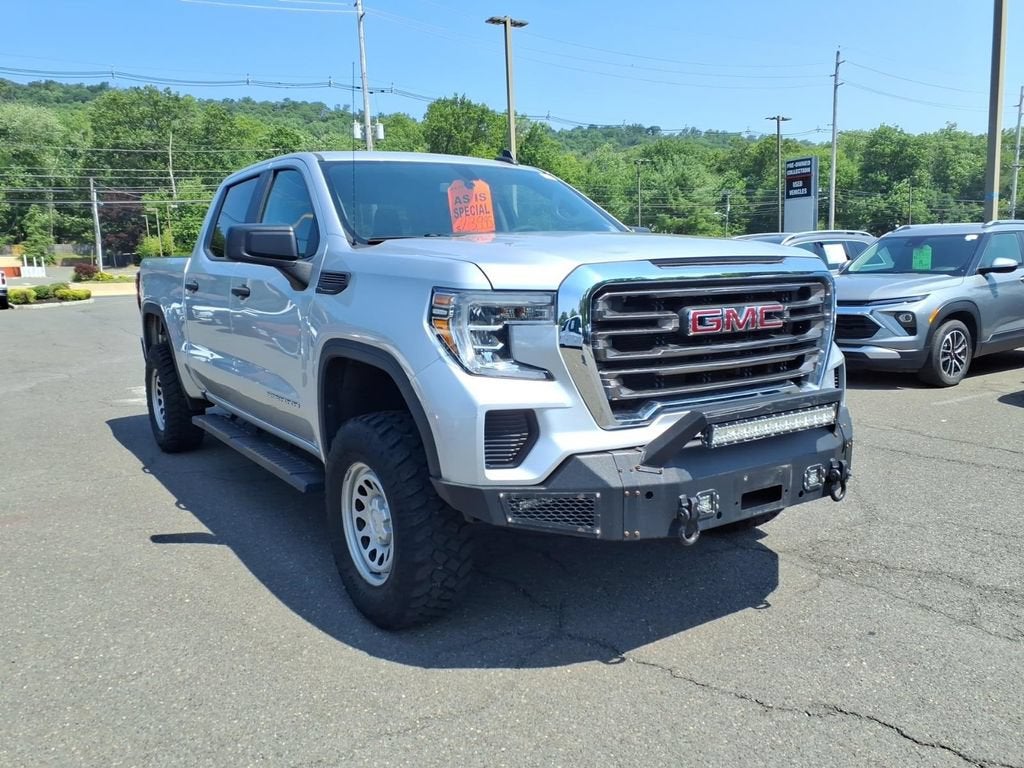 2019 GMC Sierra 1500 JET BLACK in Quicksilver Metallic — front three-quarter view